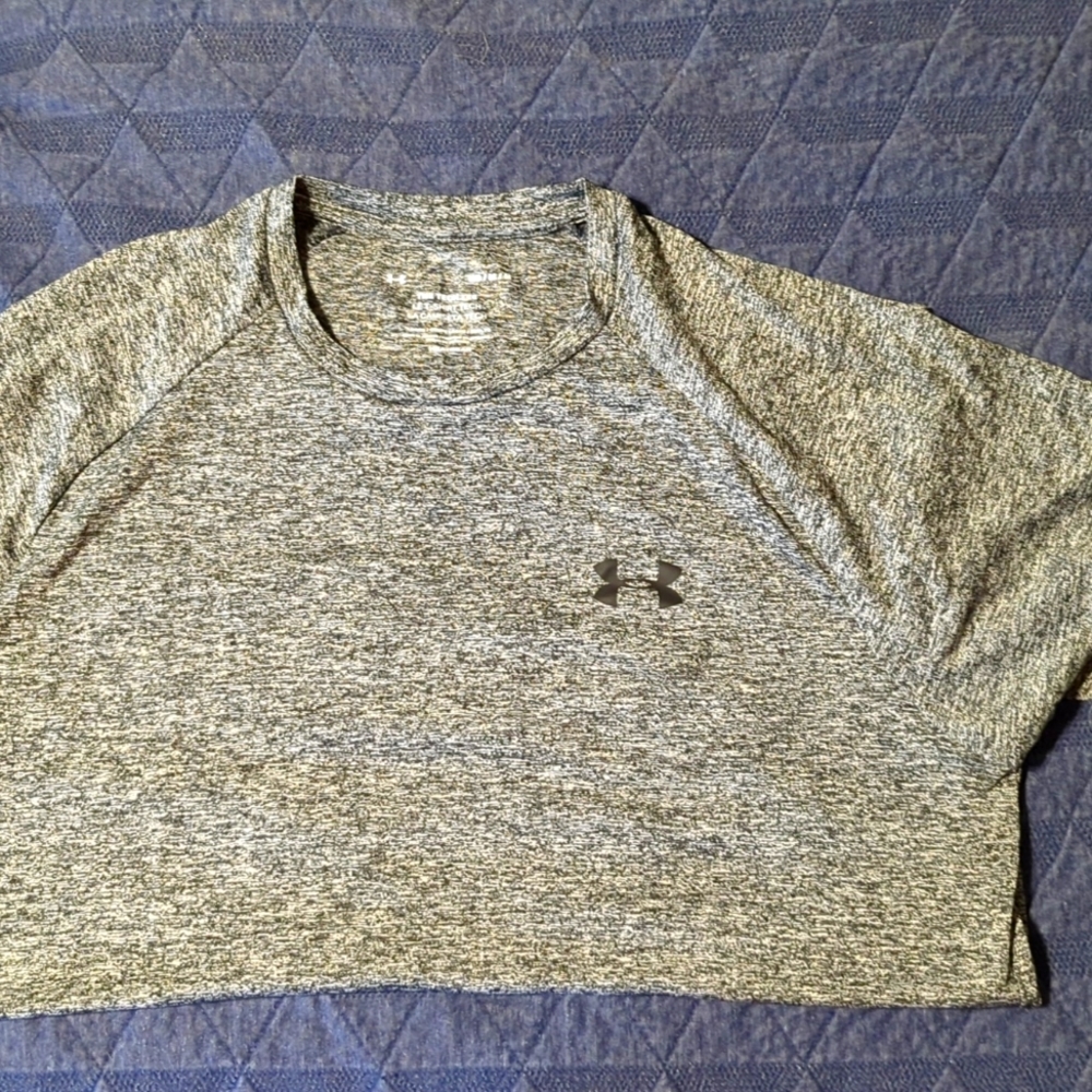 Grey under armor shirt